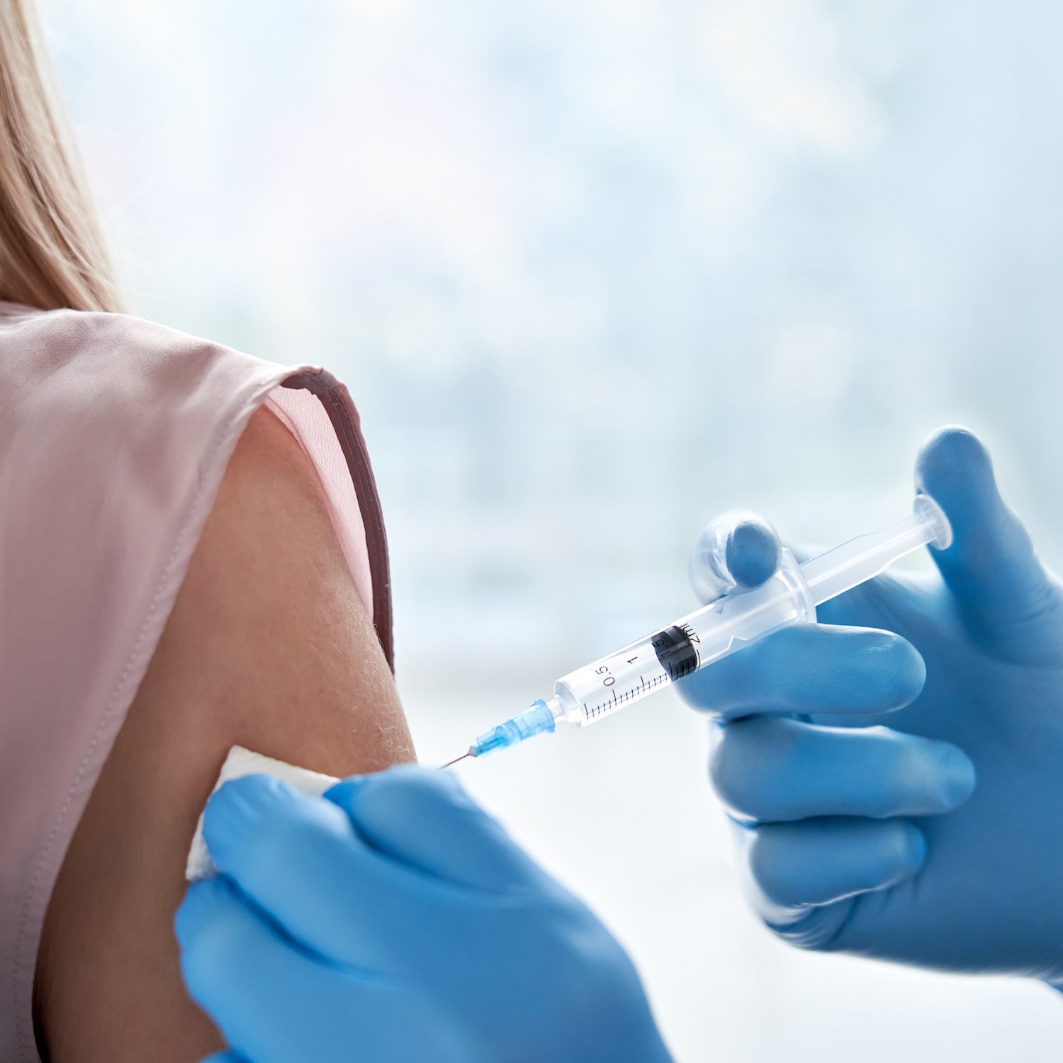 Male,Doctor,Holding,Syringe,Making,Covid,19,Vaccination,Injection,Dose